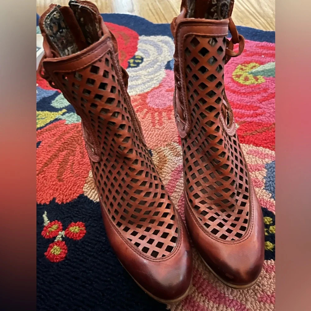 Freebird by Steven Lazor Leather Ankle Boot - Picture 3 of 6